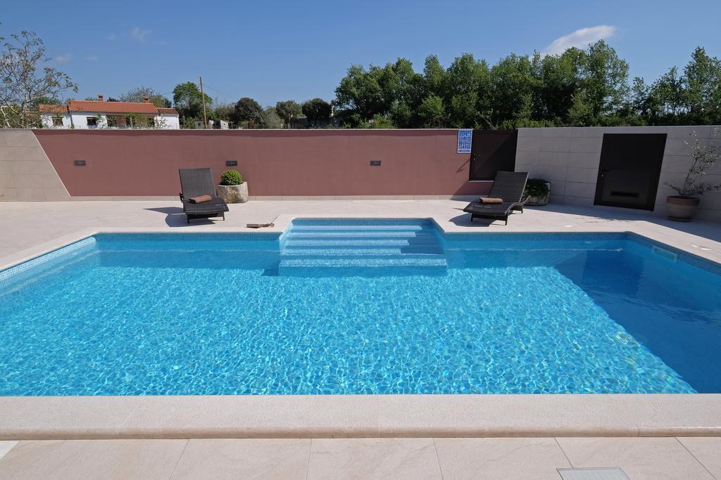 Villa Komel With Pool Fažana Quarto foto